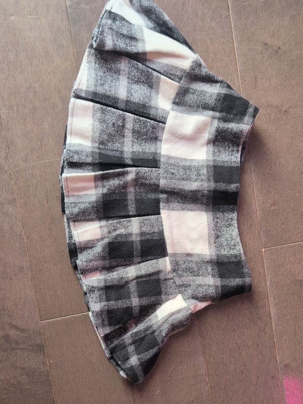 Guess by Marciano Pink and Gray Plaid Pleated Mini Skirt